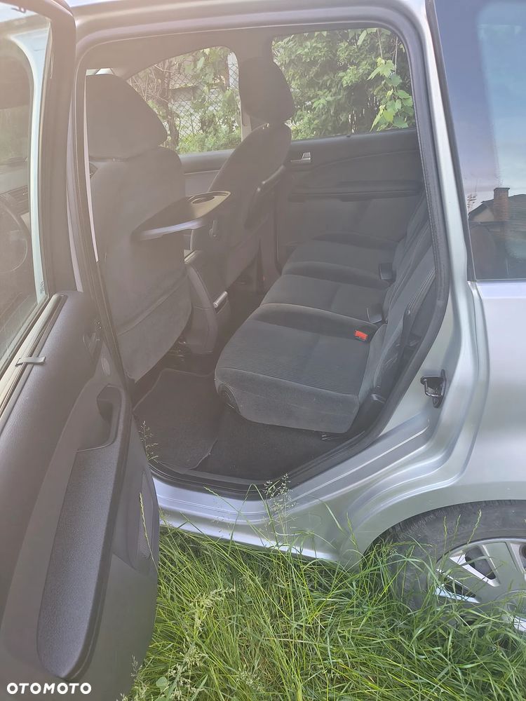 Ford C-MAX - 10
