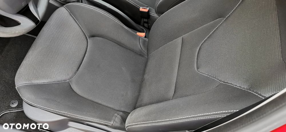 Renault Clio 1.2 16V 75 Experience - 19