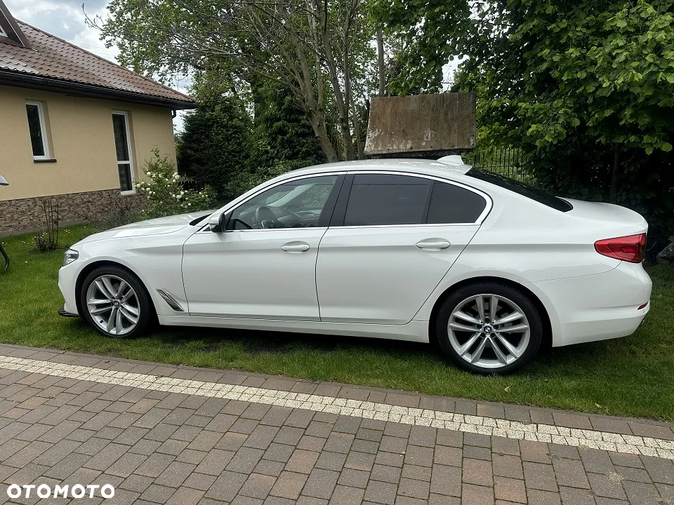BMW Seria 5 520d Sport - 4