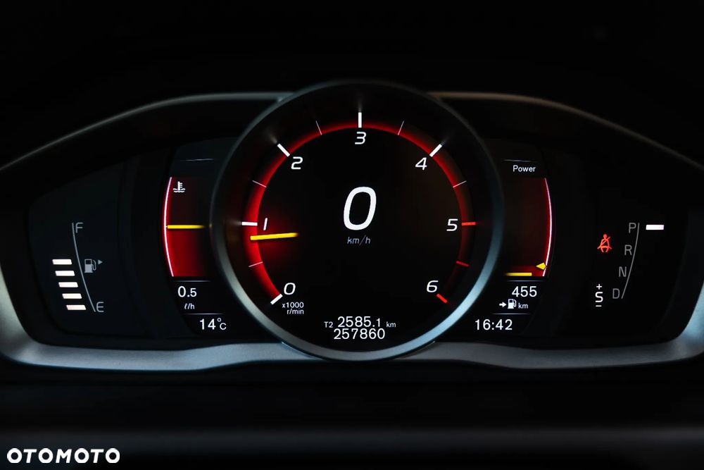 Volvo XC 60 D4 Drive-E Momentum - 17