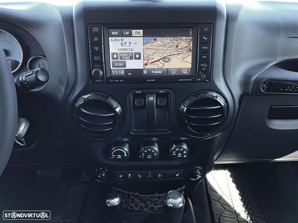 Jeep Wrangler - 10