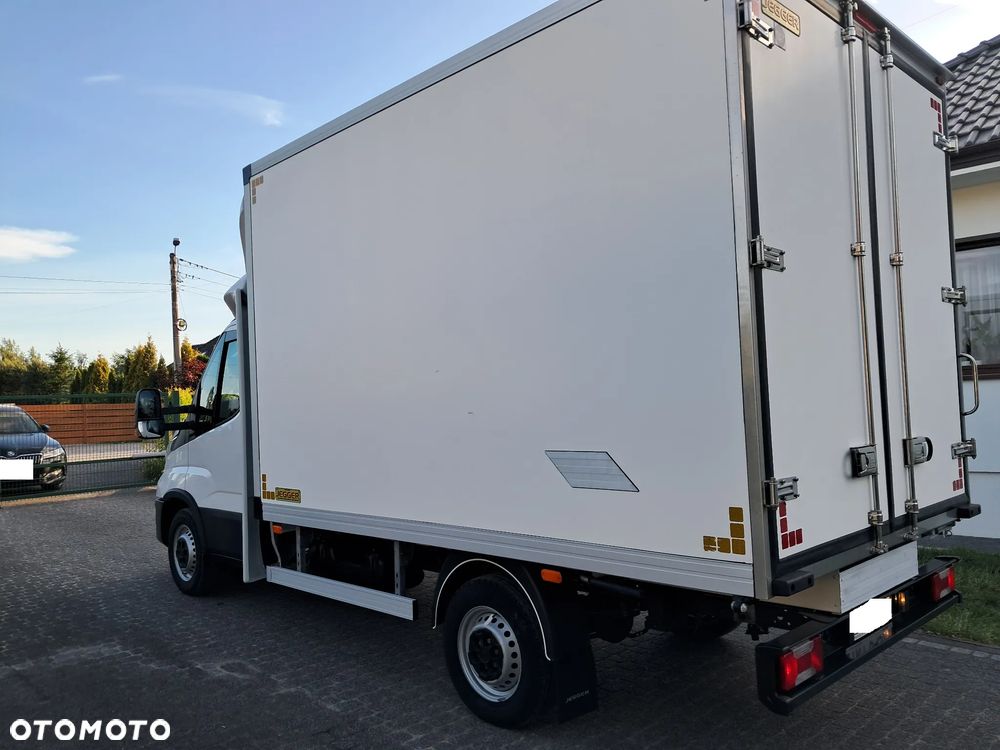Iveco 35S16  Chłodnia ZANOTTI Salon Polska zasilanie 230V - 9