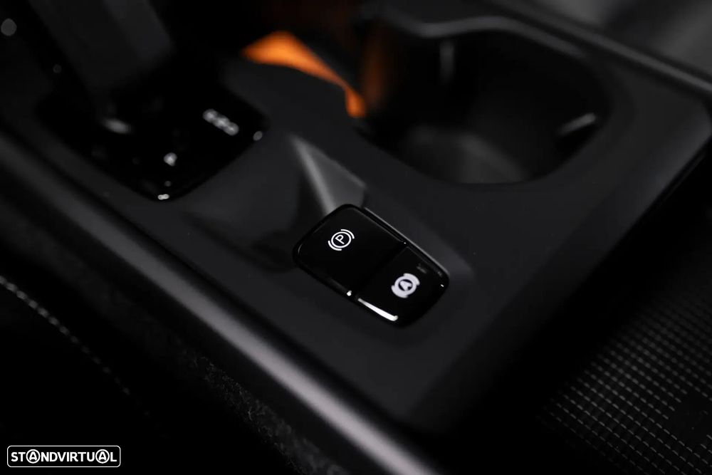 Volvo XC 40 1.5 T4 PHEV Core - 31