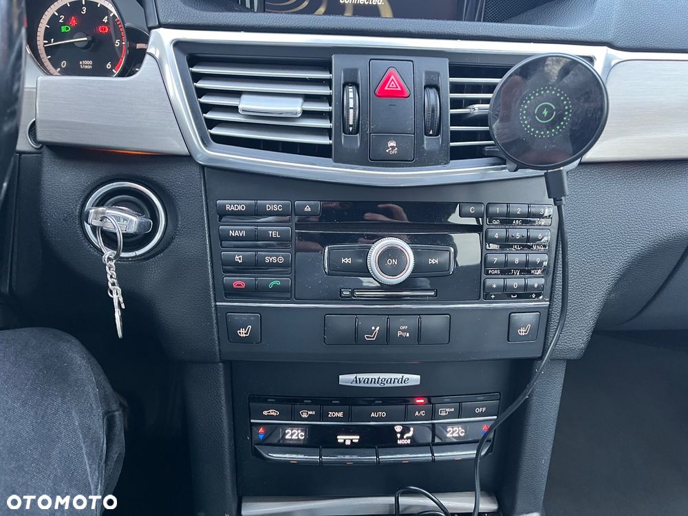 Mercedes-Benz Klasa E 250 CDI BlueEff Avantgarde - 11