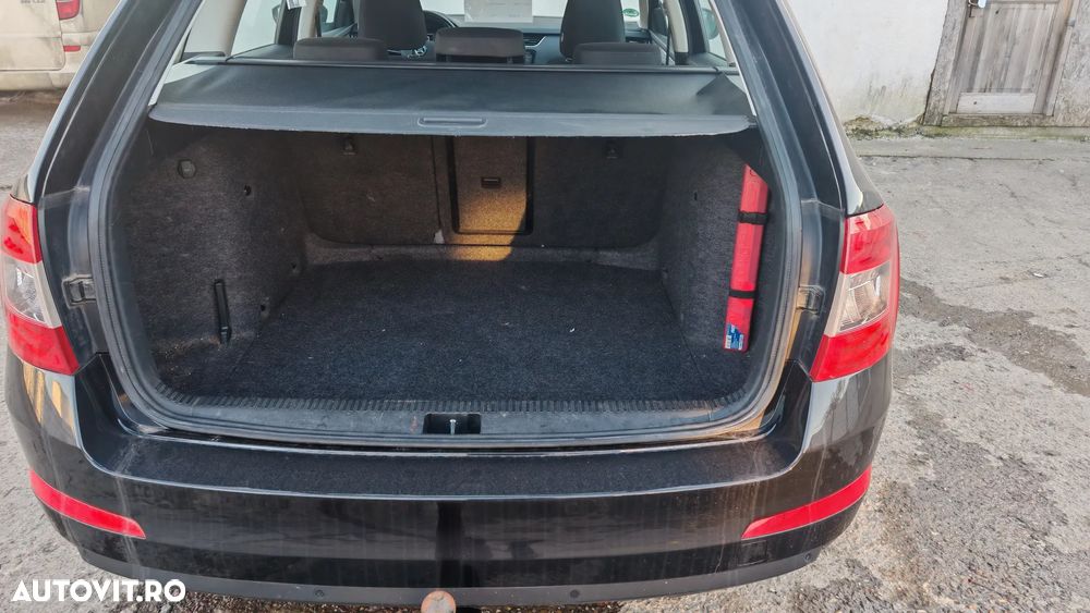 Skoda Octavia Combi 2.0 TDI Style - 7