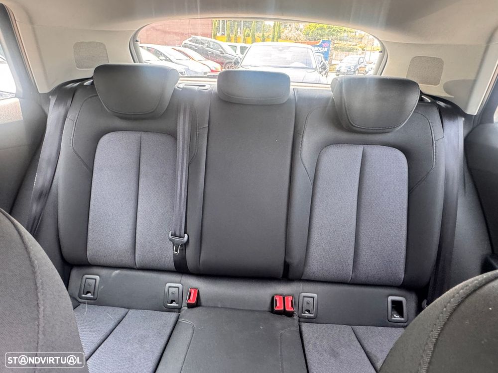Audi Q2 30 TFSI - 15