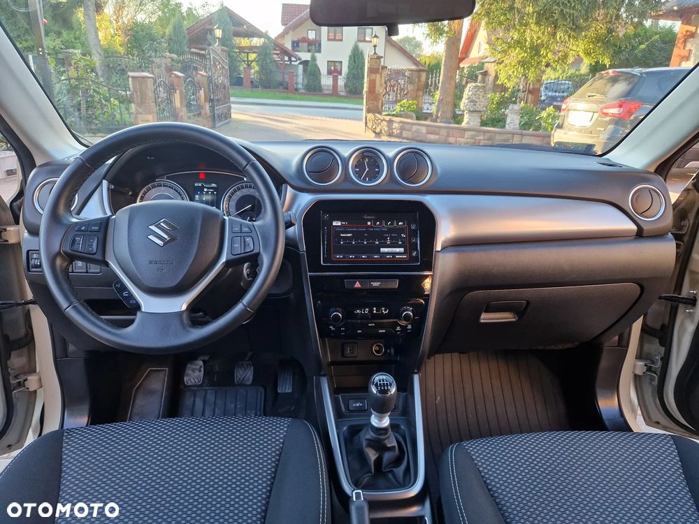 Suzuki Vitara 1.4 Boosterjet Premium 2WD - 17