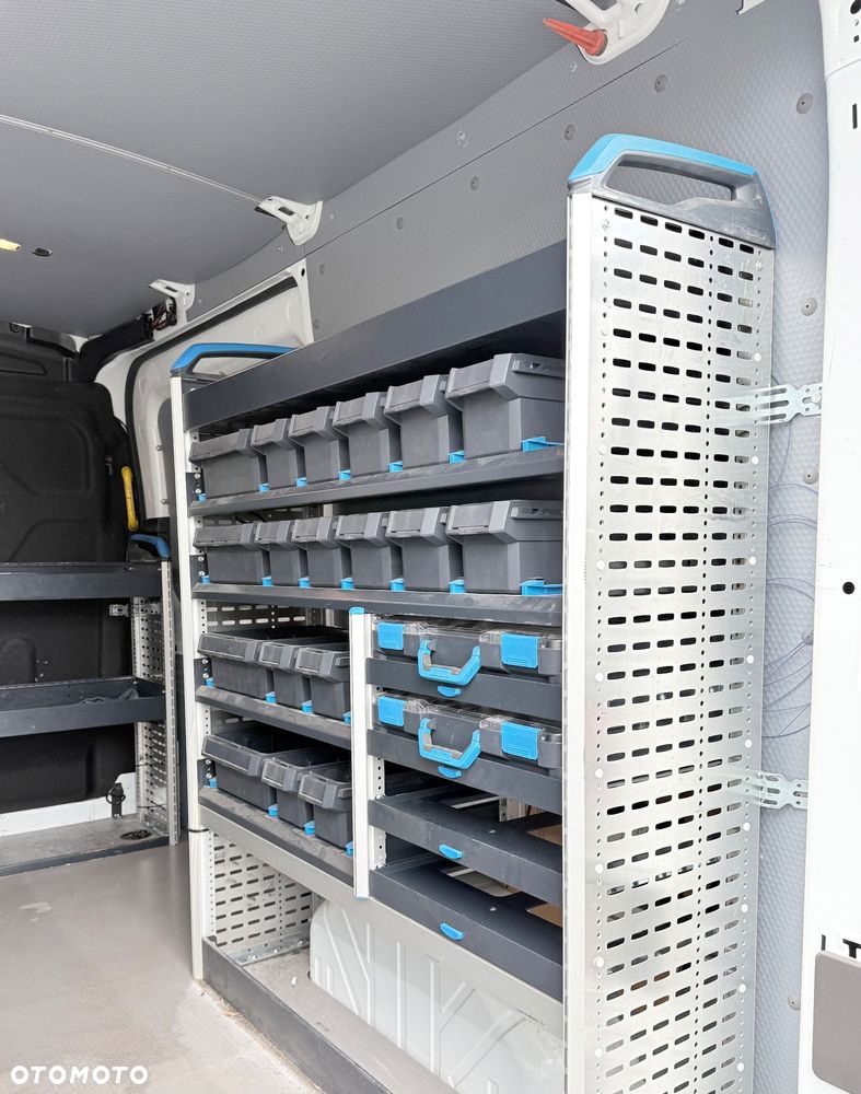 Ford Transit Kombi L2H2 Limited - 11