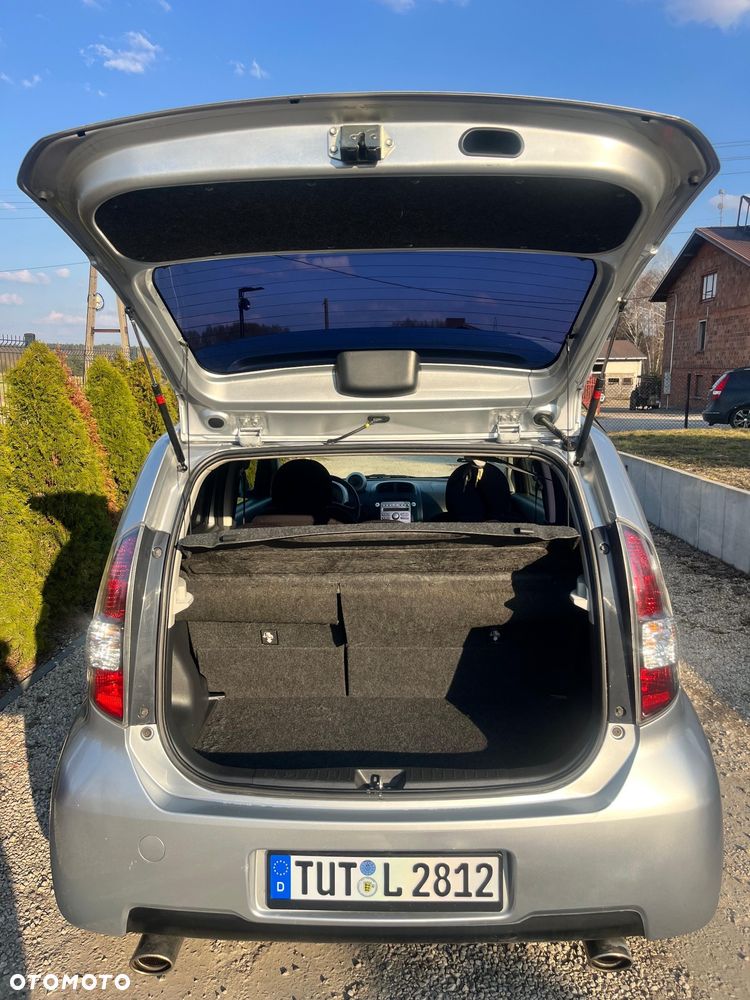 Daihatsu Sirion 1.3 - 8