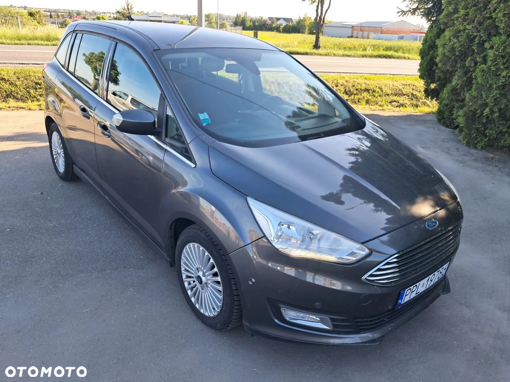 Ford Grand C-MAX - 13