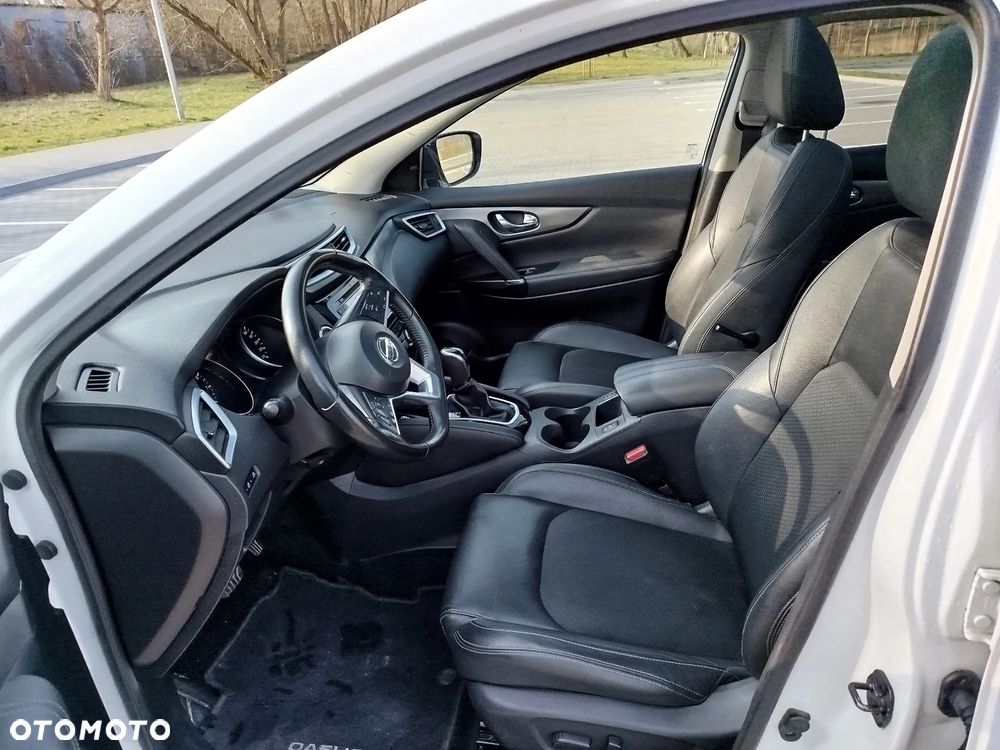 Nissan Qashqai 1.2 DIG-T Tekna Xtronic - 29