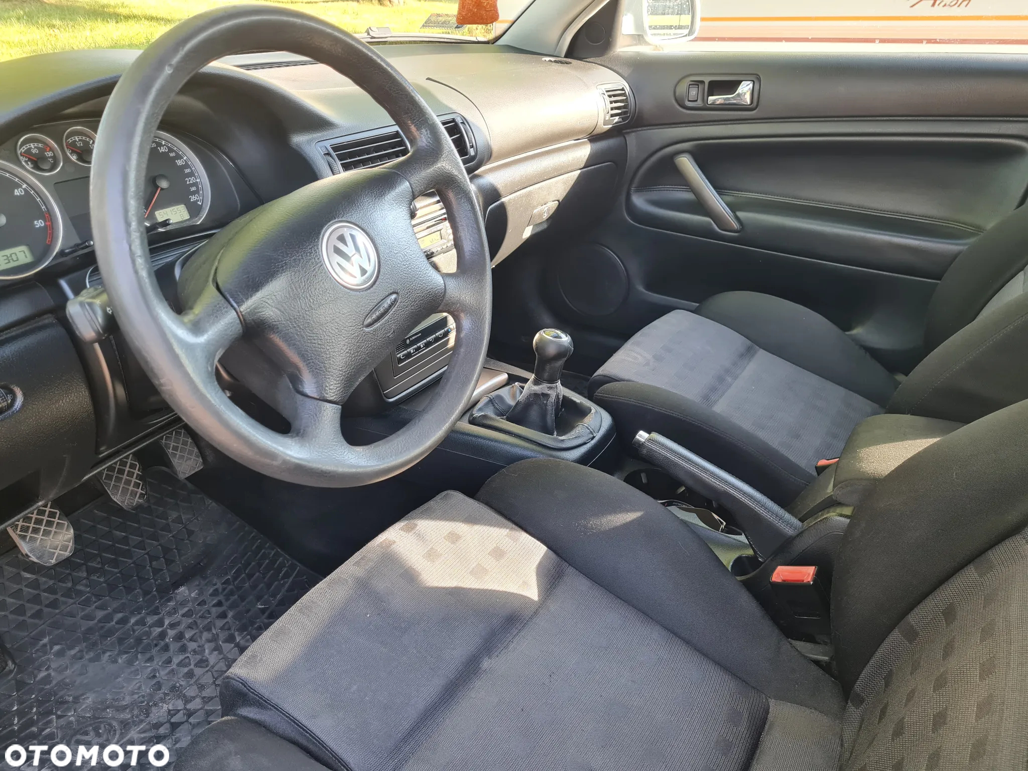 Volkswagen Passat 1.9 TDI Comfortline - 11