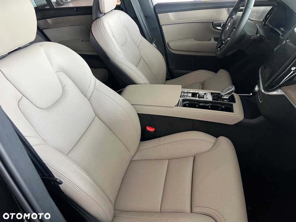 Volvo XC 90 T8 AWD Plug-In Hybrid Core Bright 7os - 7