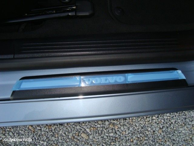 Volvo V40 2.0 D3 R-Design Momentum - 30