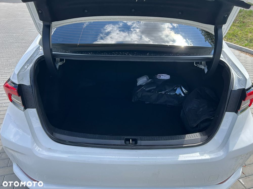 Toyota Corolla 1.8 Hybrid Comfort - 18