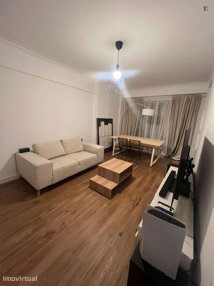Quarto - localizado em Lisbon - Grande imagem: 5/11