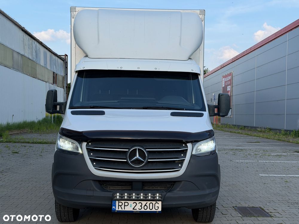 Mercedes-Benz SPRINTER 907 - 3