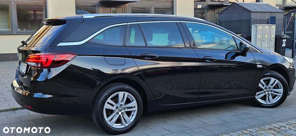 Opel Astra 1.6 D (CDTI) Start/Stop Dynamic - 24