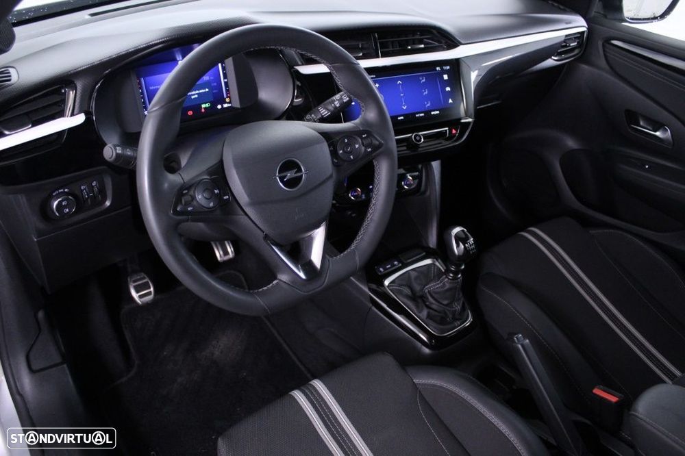 Opel Corsa 1.2 T GS - 32