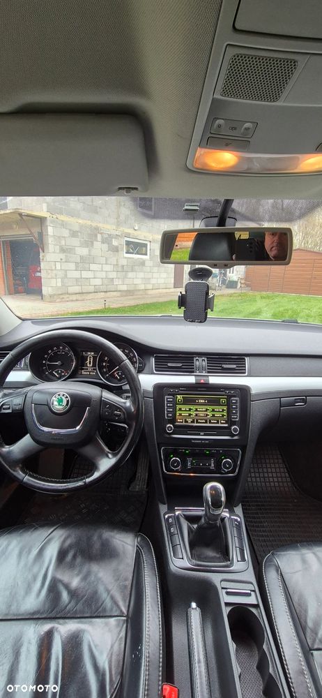Skoda Superb 2.0 TDI DPF Elegance - 13