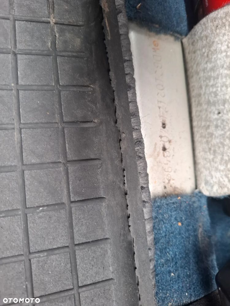 Mercedes-Benz Klasa E - 11