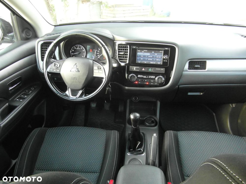 Mitsubishi Outlander 2.0 2WD Diamant Edition - 16