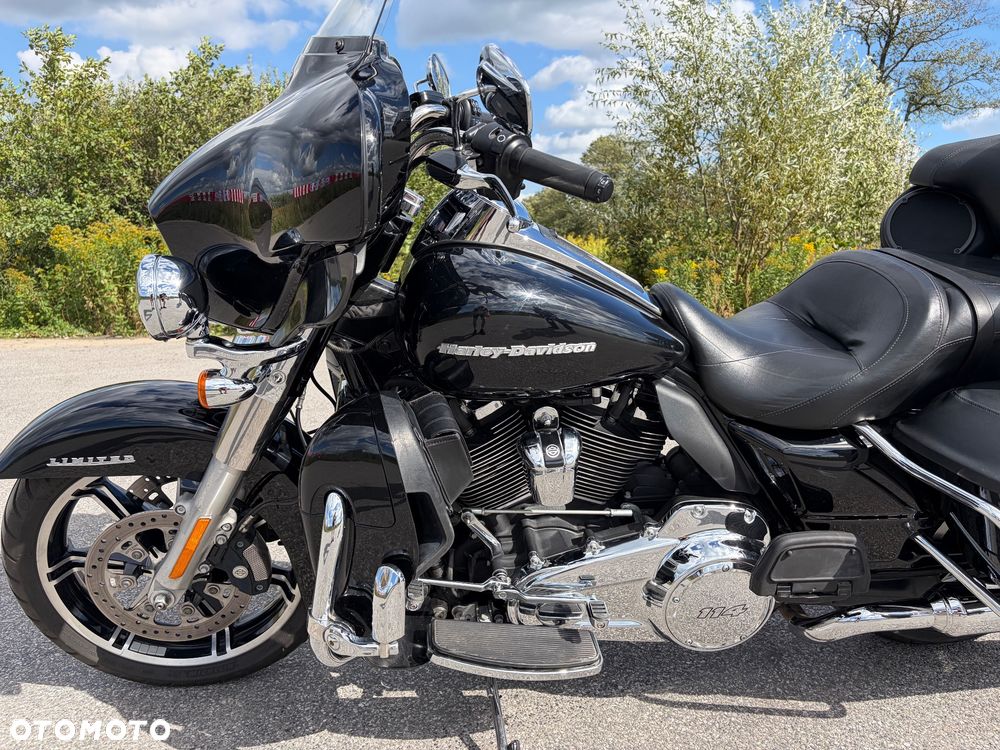 Harley-Davidson FLH Electra Glide - 13