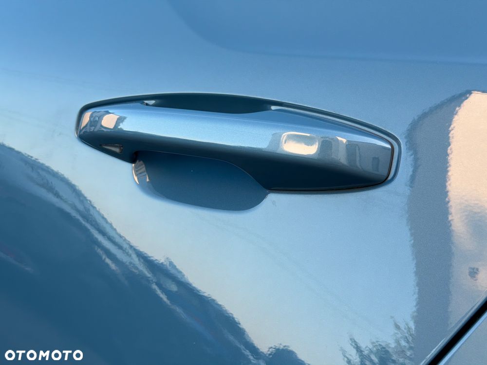 Volvo XC 40 B3 B DKG Ultra Black Edition - 18