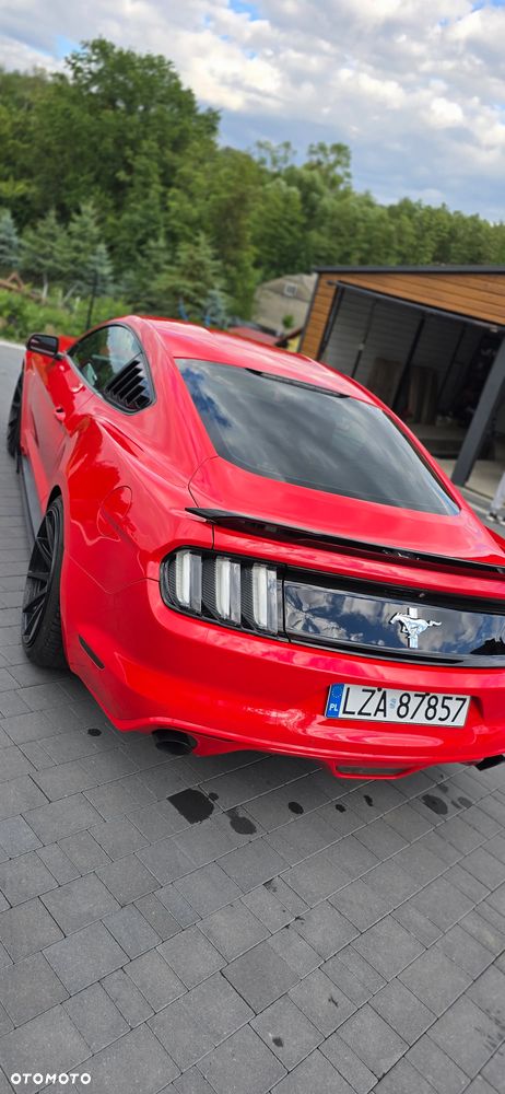 Ford Mustang - 8