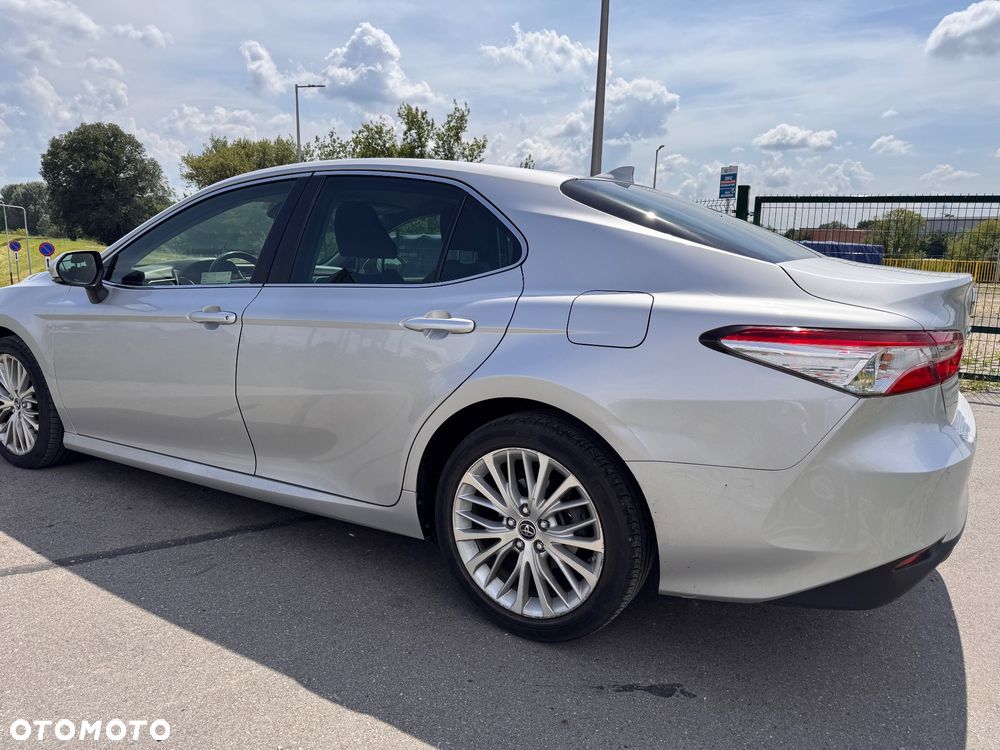 Toyota Camry 2.5 Hybrid Prestige CVT - 3