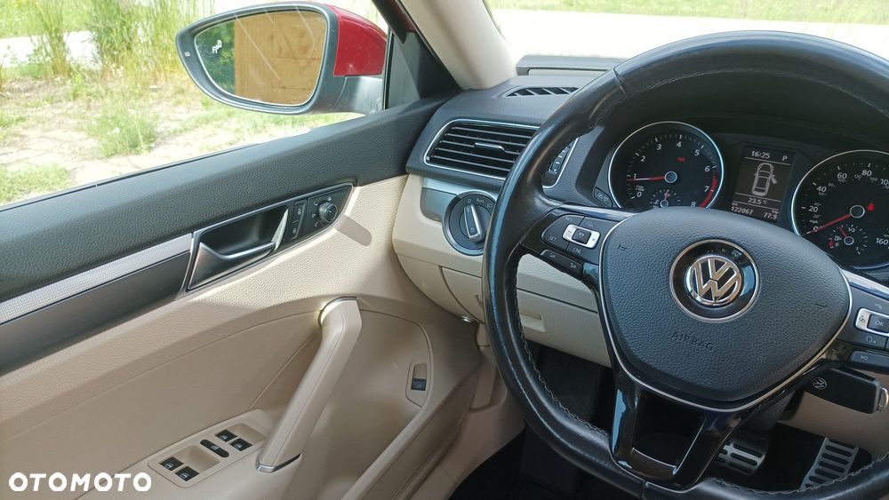 Volkswagen Passat - 26