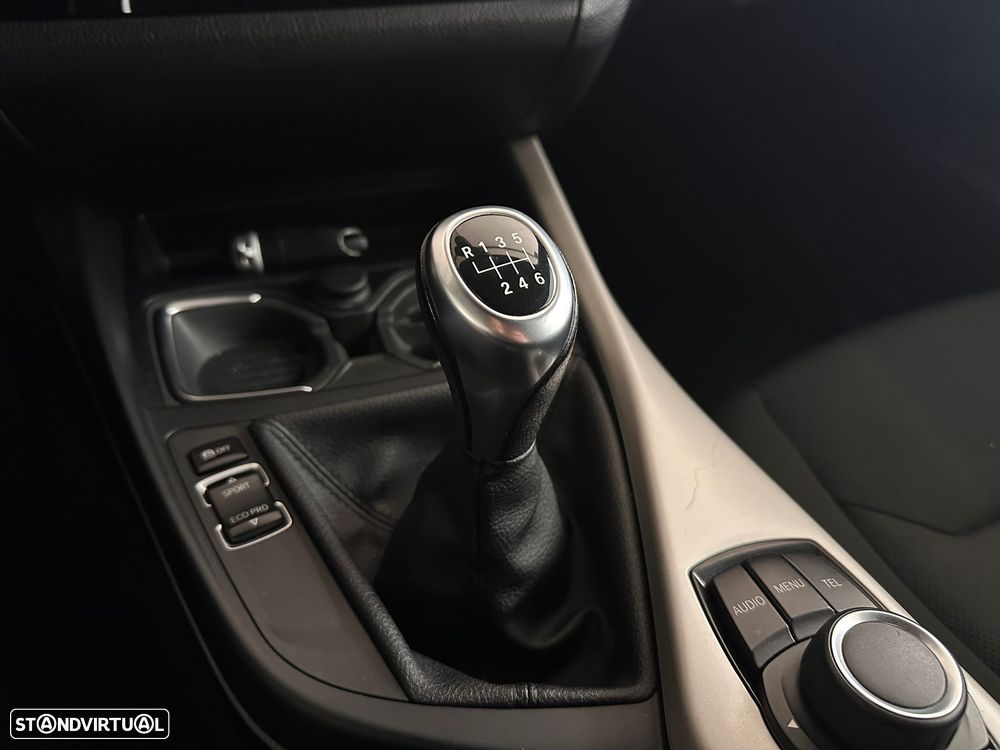 BMW 116 d EfficientDynamics - 12