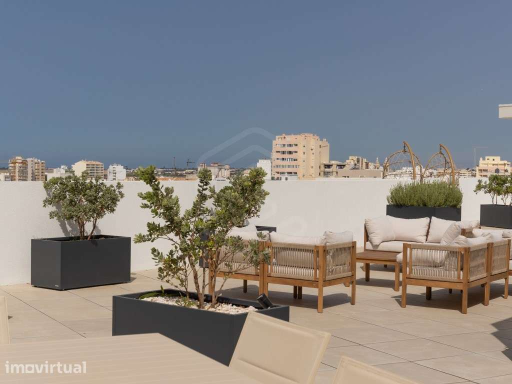 Apartamento T4, piscina comum na cobertura e terraço, Faro, Algarve - Grande imagem: 2/20