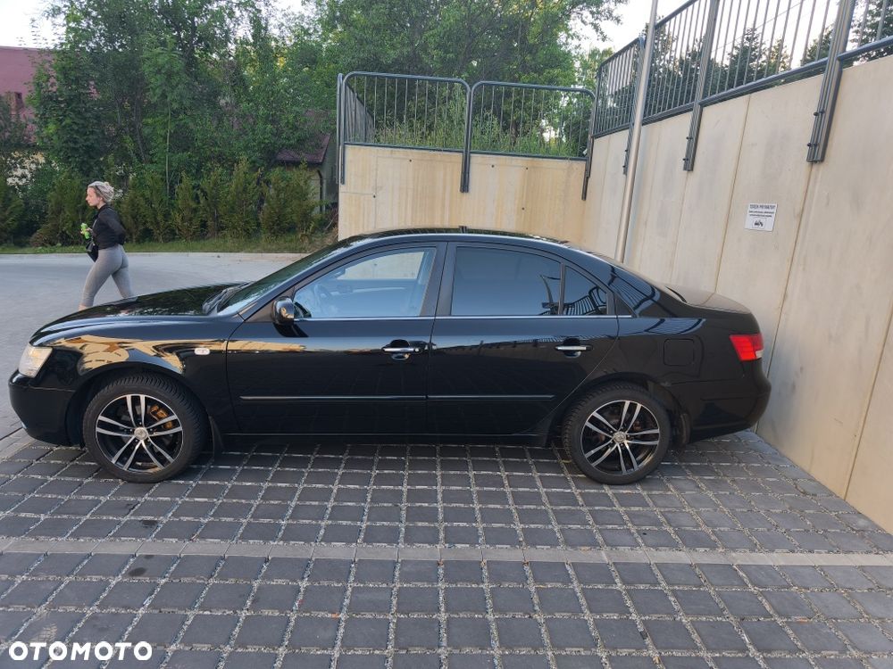 Hyundai Sonata - 3