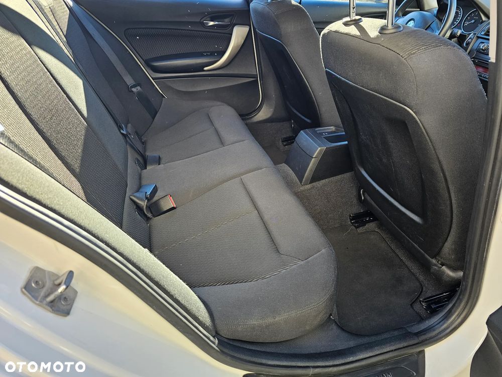 BMW Seria 1 116i - 16