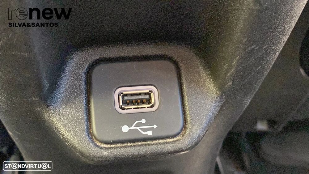 Jeep Renegade 1.3 T Limited DCT - 24