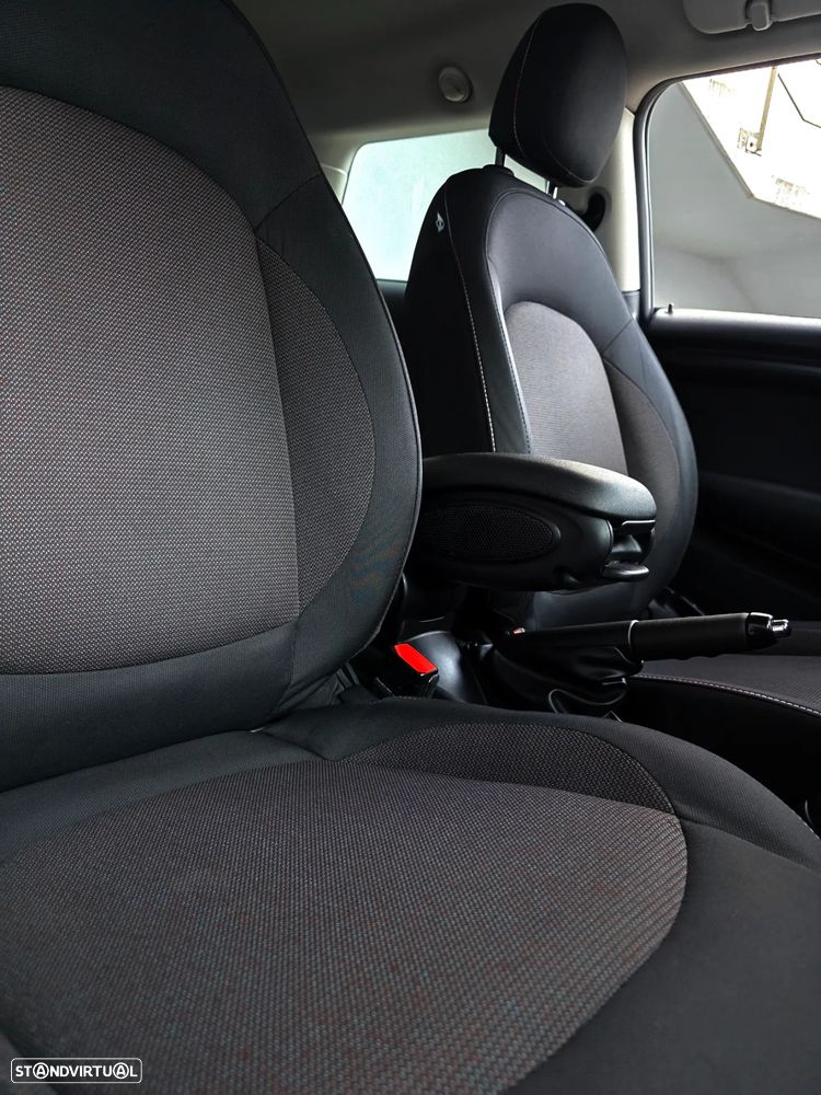 MINI 3 Portas Cooper D - 49