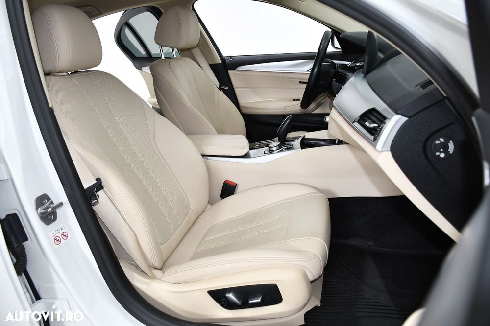 BMW Seria 5 520d xDrive Aut. Luxury Line - 8