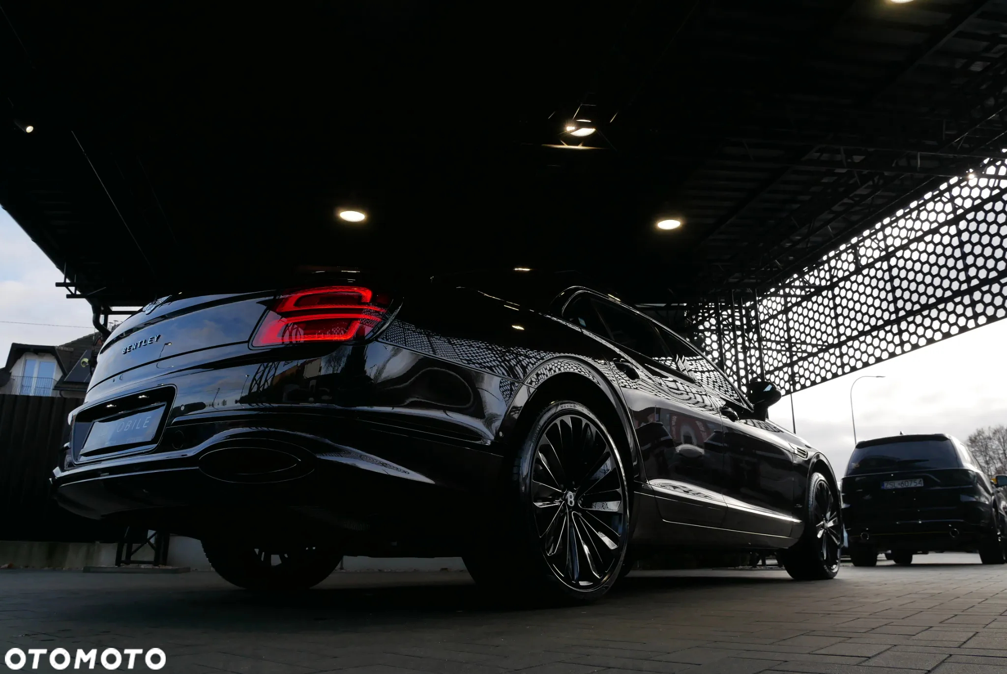 Bentley Flying Spur - 39