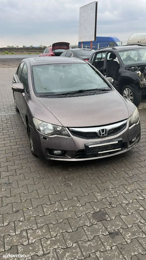 Dezmembram Honda Civic 1.8 B an fabr. 2008 - 1