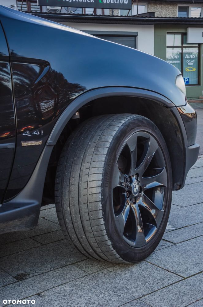 BMW X5 4.4i - 33