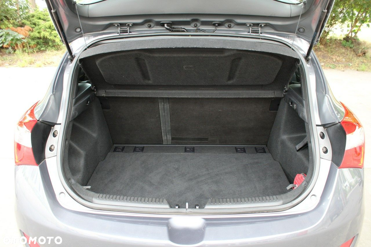 Hyundai i30 - 33