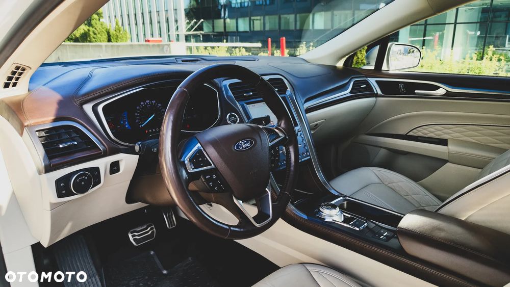 Ford Mondeo 2.0 Hybrid Titanium - 13