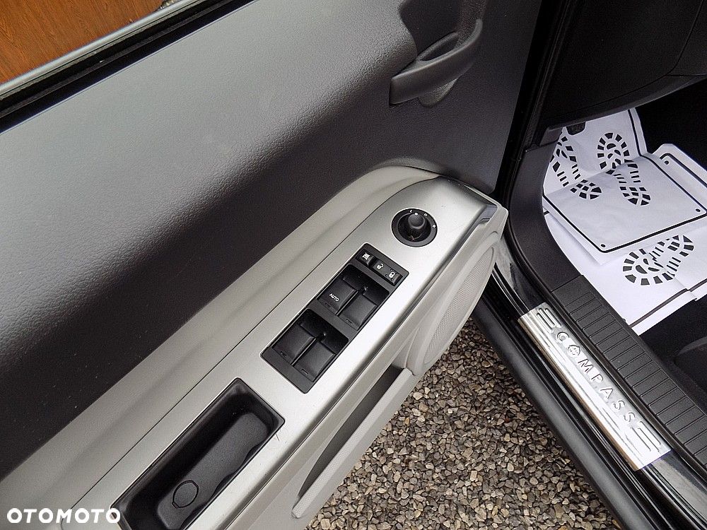 Jeep Compass 2.0 CRD DPF Limited - 9