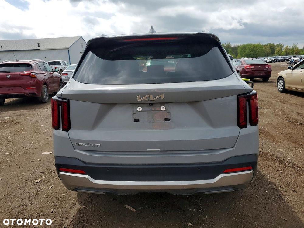 Kia Sorento - 7