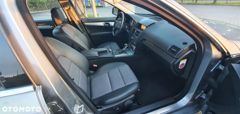 Mercedes-Benz Klasa C - 27