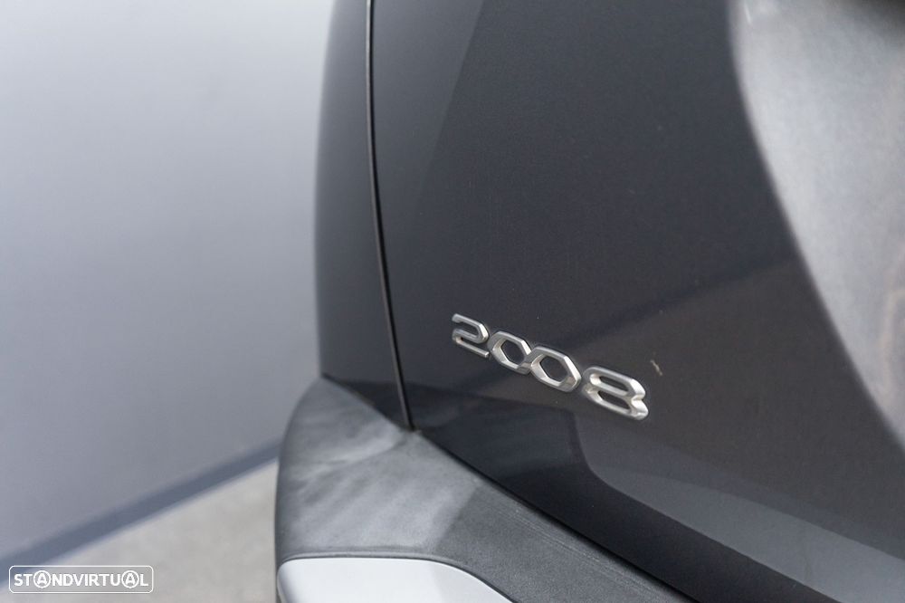 Peugeot 2008 1.2 PureTech Allure Pack EAT8 - 44