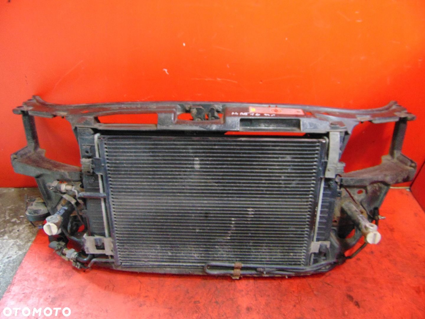 AUDI A4 B5 1.6 BENZYNA PAS PRZEDNI CHŁODNICE WENTYLATOR KPL - 1