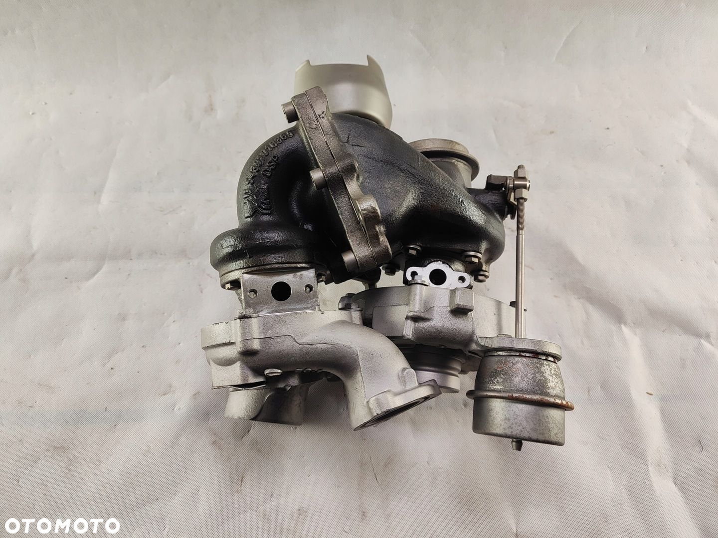 MERCEDES Bi-Turbo C klasa 220 CDI 53049700086 54399700106 TURBINA - 2