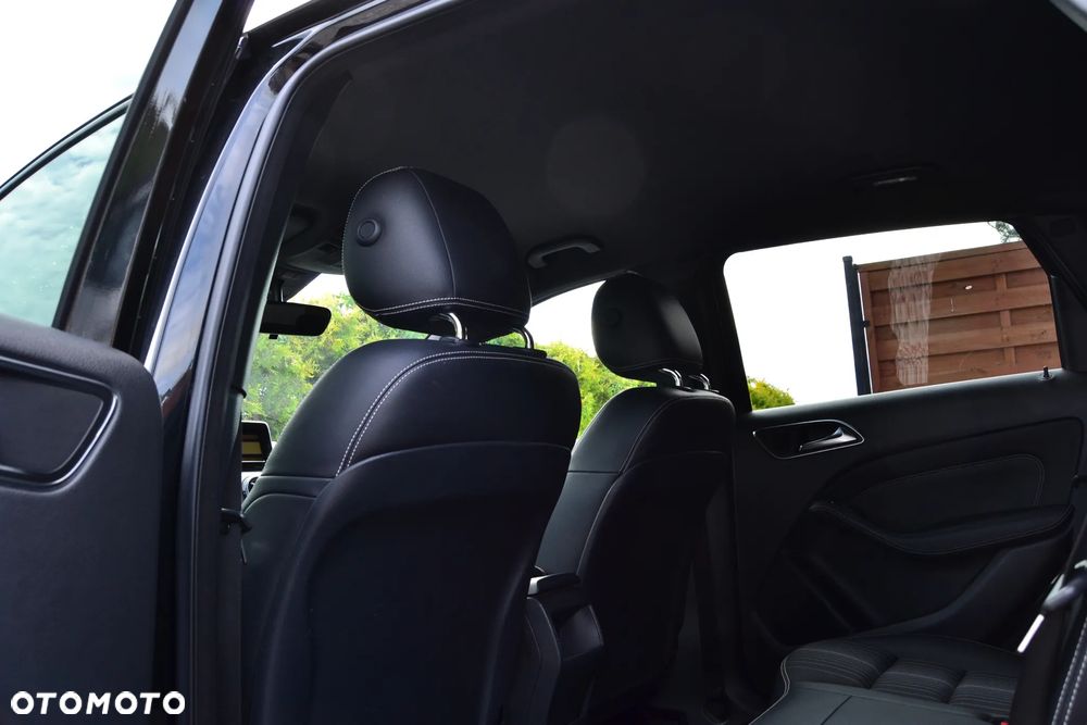 Mercedes-Benz Klasa B 180 CDI (BlueEFFICIENCY) - 31